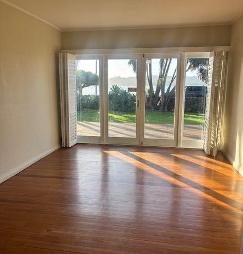  at 43 Kiwi Esplanande, Mangere Bridge, Manukau City, Auckland