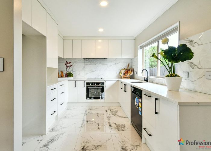  at 18 Staten Place, Mangere, Manukau City, Auckland