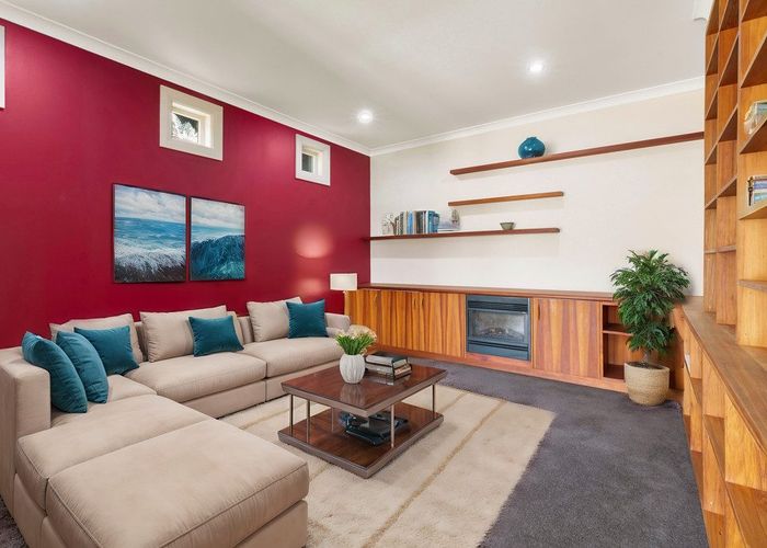  at 42 Raroa Road, Kelburn, Wellington