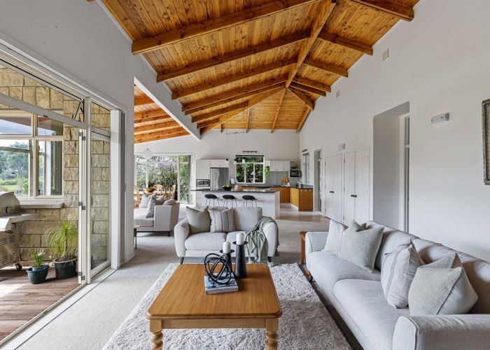  at 9 Lakeside Drive, Orewa, Orewa