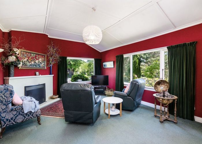  at 1424 Coast Road, Karitane