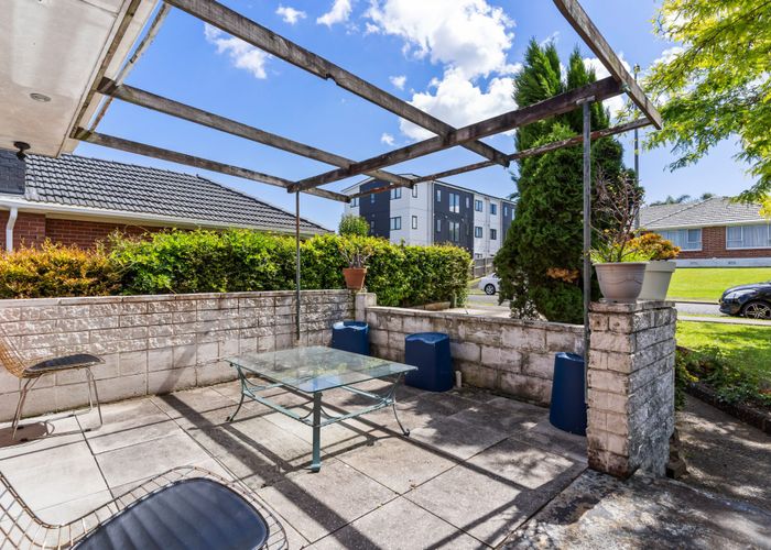  at 9 Richards Avenue, Papatoetoe, Manukau City, Auckland