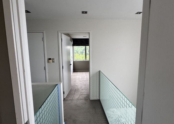  at 77 Kittiwake Drive, Schnapper Rock, North Shore City, Auckland