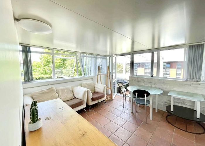  at 2/128 Grafton Road, Grafton, Auckland City, Auckland