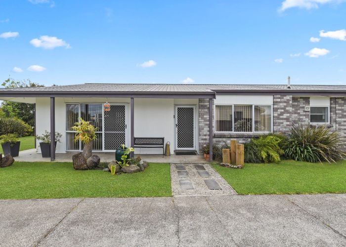 Free property data for 34 Endeavour Avenue, Flagstaff, Hamilton homes