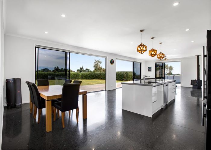  at 135 Sealy Road, Omata, New Plymouth