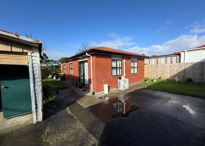  at 32 Sharland Avenue, Manurewa, Manukau City, Auckland
