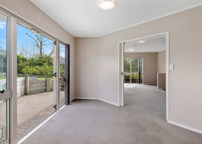  at 76 Barbados Drive, Unsworth Heights, North Shore City, Auckland