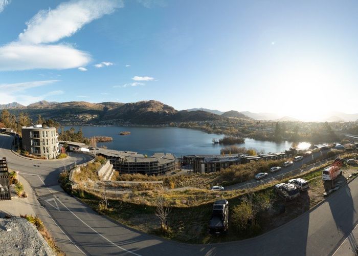  at 4 Northview Terrace, Kelvin Heights, Queenstown-Lakes, Otago