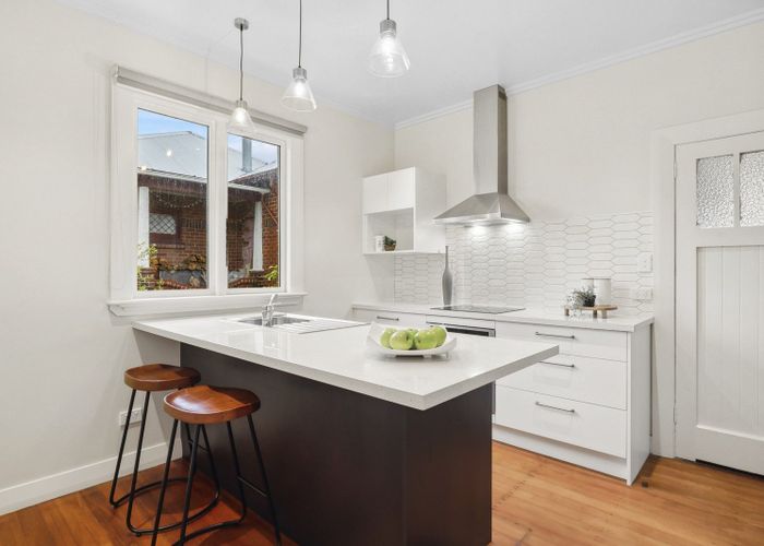  at 160 Kenmure Road, Kenmure, Dunedin