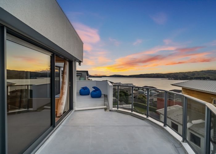  at 5 Bowsprit Way, Whitby, Porirua