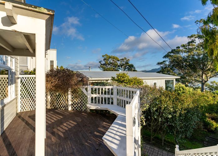  at 27 Marine Parade, Macandrew Bay, Dunedin