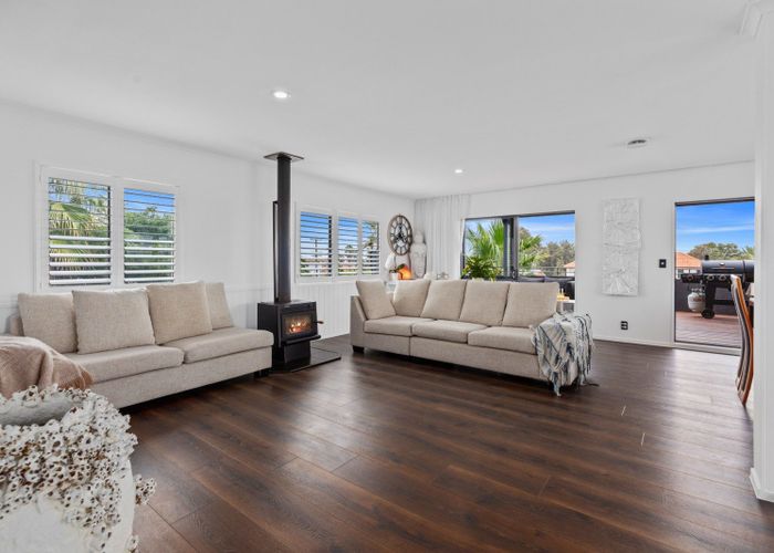  at 1174 Papamoa Beach Road, Papamoa, Tauranga, Bay Of Plenty