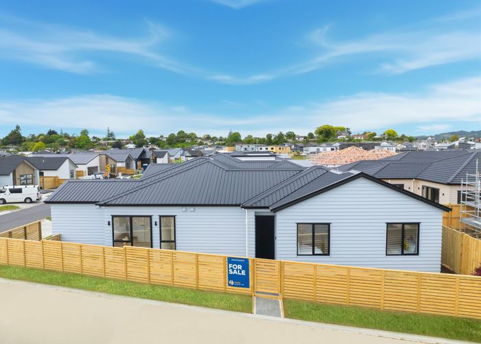  at 24 Pupu Crescent, Papakura, Papakura, Auckland