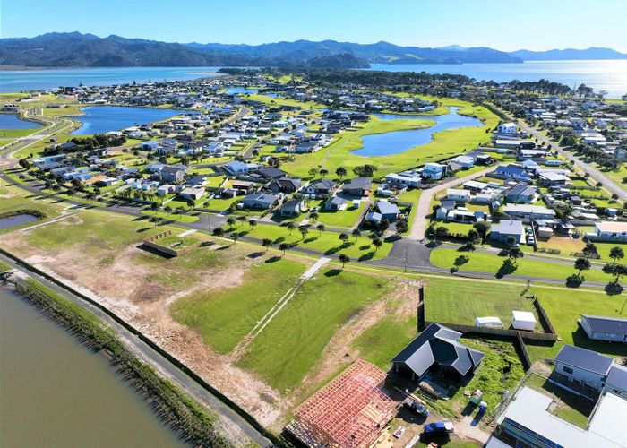  at 338 Harbour Drive East, Matarangi, Whitianga