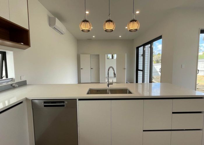  at 1 Amery Place, West Harbour, Waitakere City, Auckland