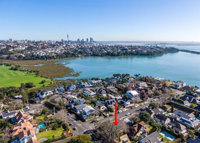  at 1A Burwood Crescent, Remuera, Auckland