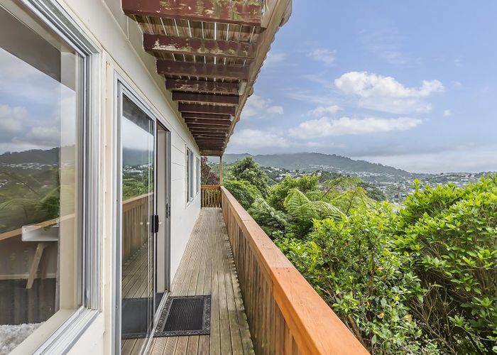  at 40B Winston Street, Crofton Downs, Wellington