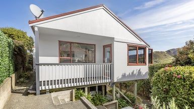  at 4 Kapil Grove, Khandallah, Wellington