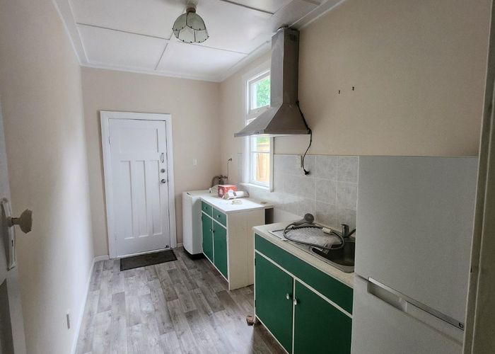  at 2/46 Queens Drive, Lyall Bay, Wellington, Wellington