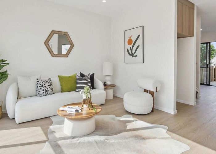  at 73 Highland Park Drive, Botany Downs, Manukau City, Auckland