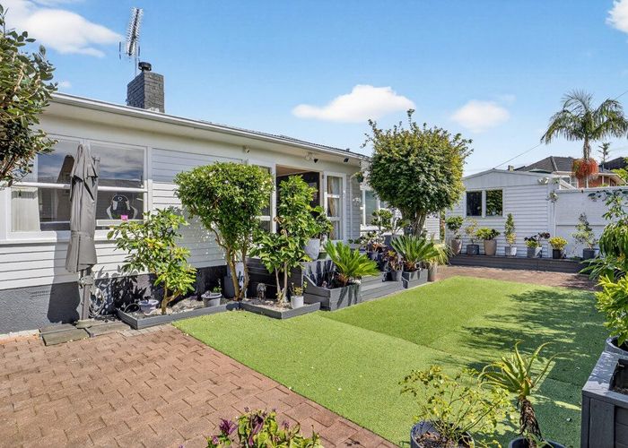  at 1/7a Corunna Road, Milford, North Shore City, Auckland