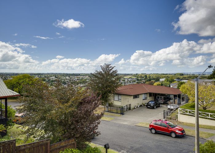  at 76a Churchill Drive, Taradale, Napier, Hawke's Bay