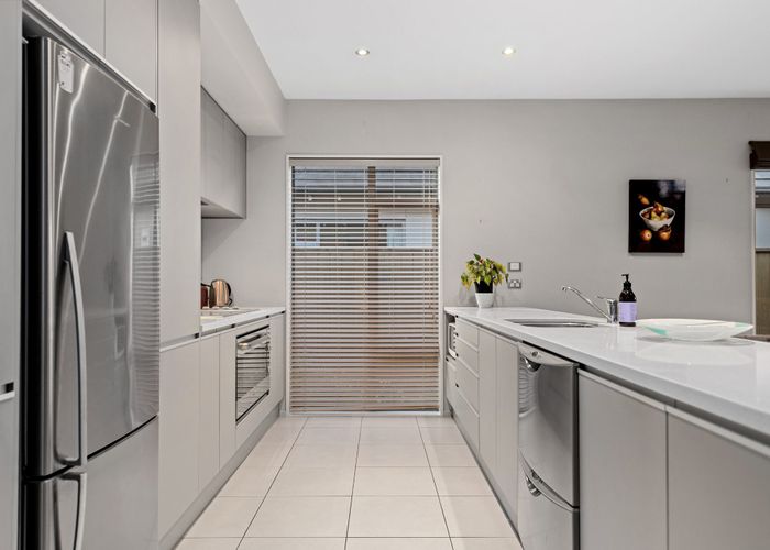  at 35 Henley Green, Northwood, Christchurch