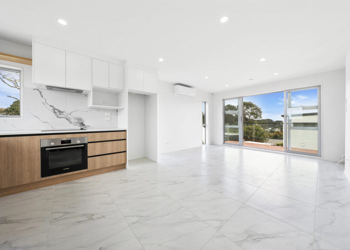  at 298A Sunset Road, Windsor Park, Auckland