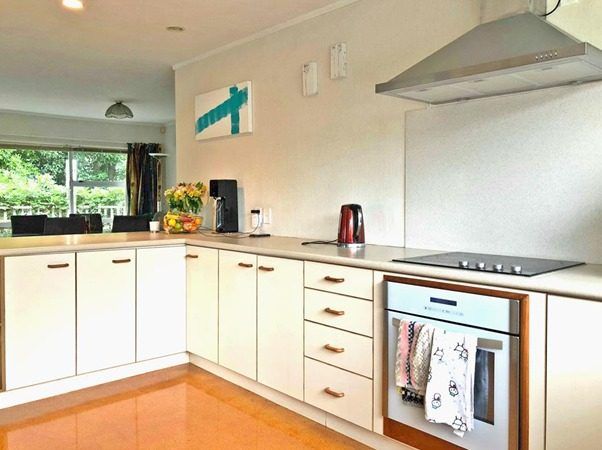  at 52 Wairere Road, The Gardens, Auckland