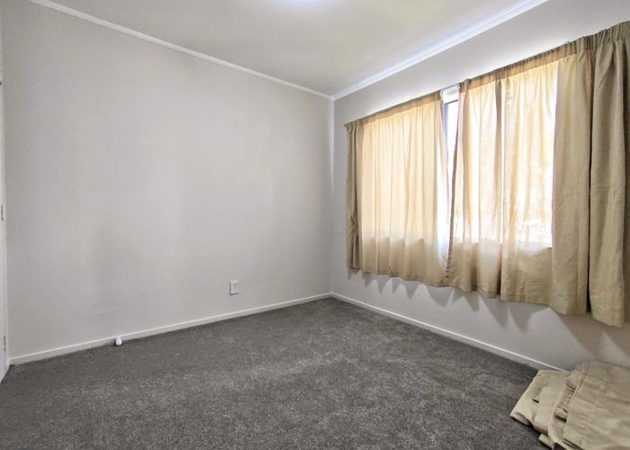  at 2/4 Martha Lane, Weymouth, Manukau City, Auckland