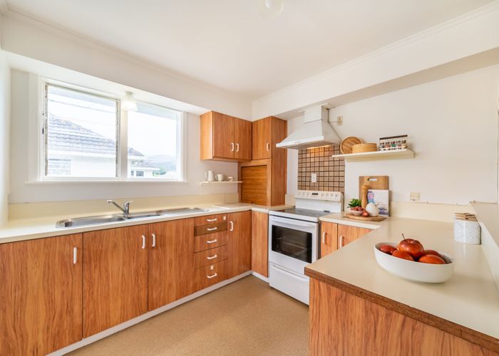  at 35 Routley Crescent, Elderslea, Upper Hutt