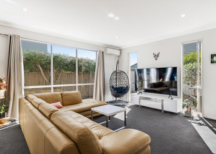  at 28 Cherrywood Crescent, Northpark, Auckland