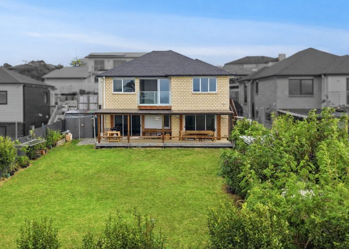  at 85c Lake Panorama Drive, Henderson, Waitakere City, Auckland