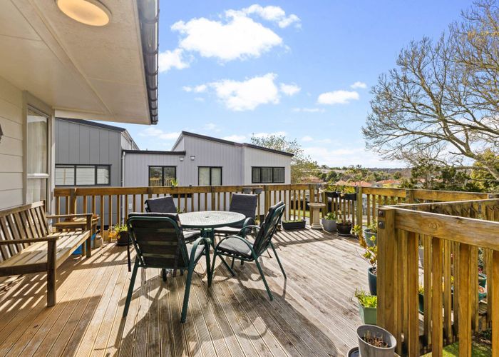  at 31 Mirrabooka Avenue, Botany Downs, Manukau City, Auckland