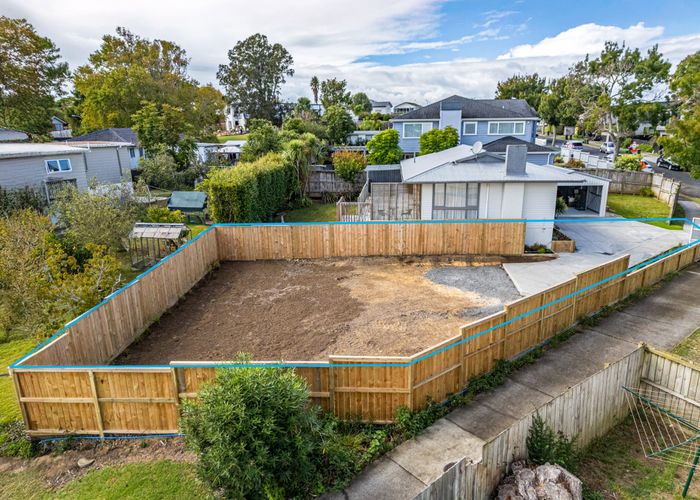  at 13A Edgar Pearce Place, Howick, Manukau City, Auckland