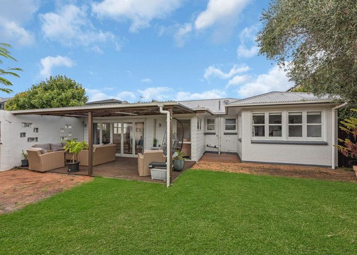  at 91 & 91A Taikata Road, Te Atatu Peninsula, Waitakere City, Auckland