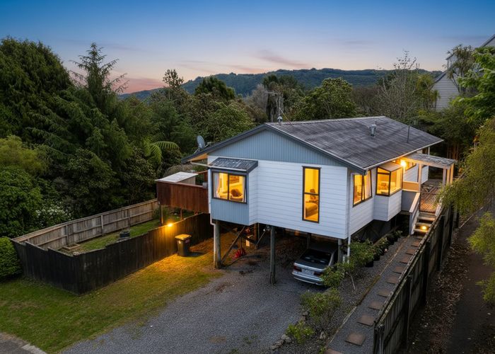  at 6 Serenity Grove, Maoribank, Upper Hutt, Wellington