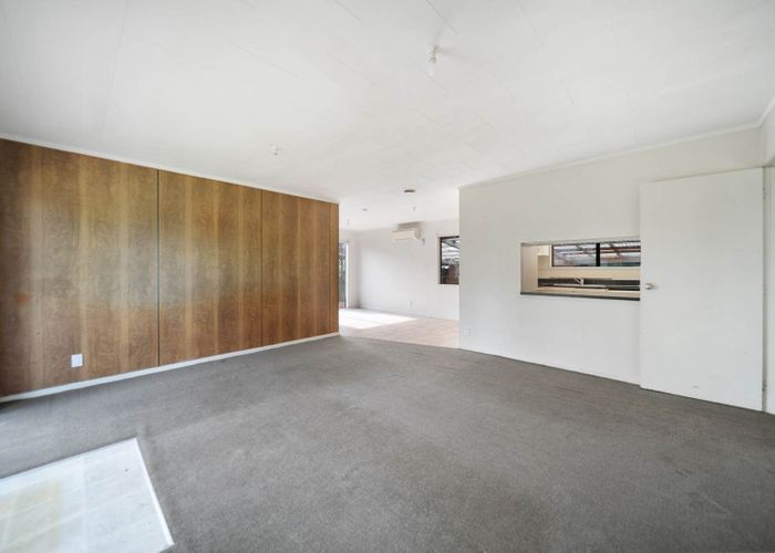  at 19 Manuroa Road, Takanini, Papakura, Auckland