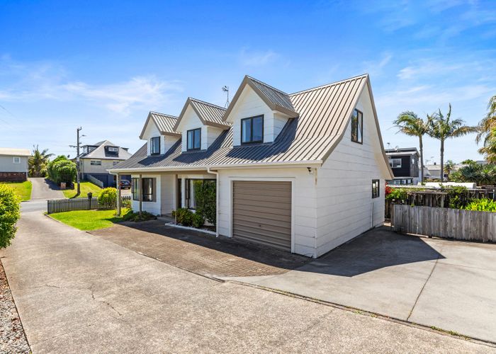  at 1040a Papamoa Beach Road - PAPAMOA, Papamoa Beach, Tauranga, Bay Of Plenty