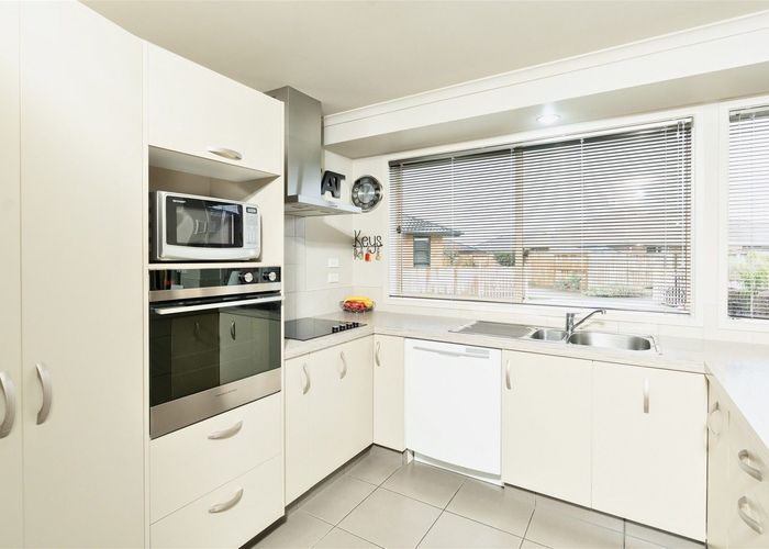  at 8 Savannah Place, Rototuna North, Hamilton