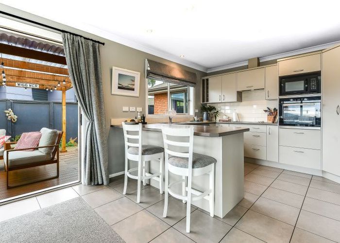  at 16 Trinidad Place, Flagstaff, Hamilton, Waikato