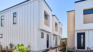  at 15/10 Pascoe Avenue, Paremata, Porirua