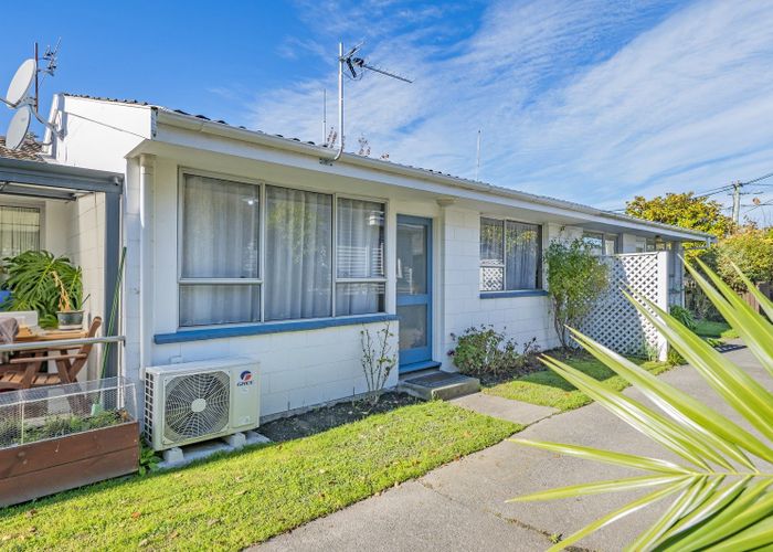  at 2/45 Gresford Street, Edgeware, Christchurch City, Canterbury