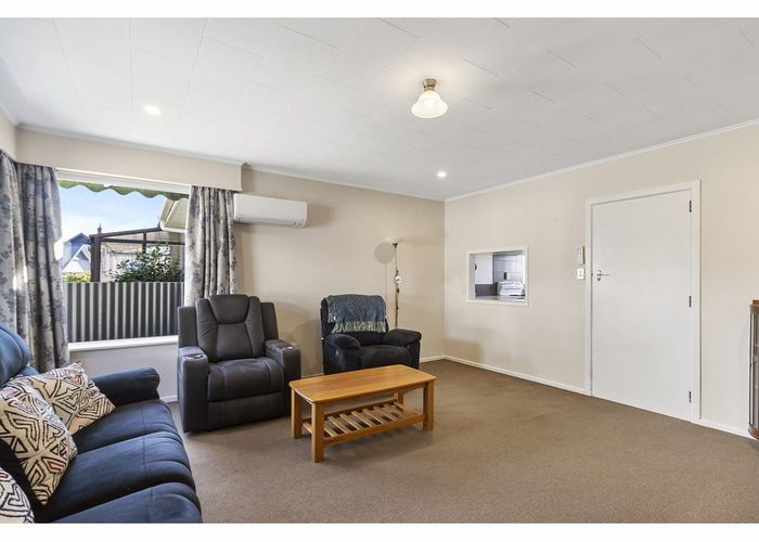  at 2/16 Trafalgar Street, Maori Hill, Timaru
