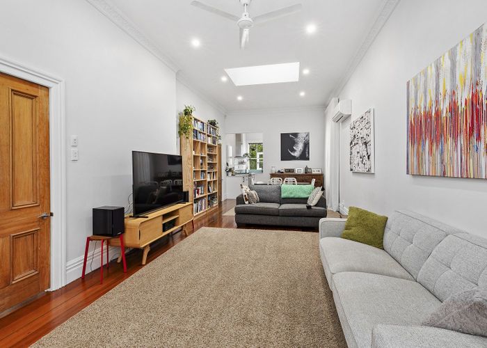  at 17 Myrtle Crescent, Mount Cook, Wellington