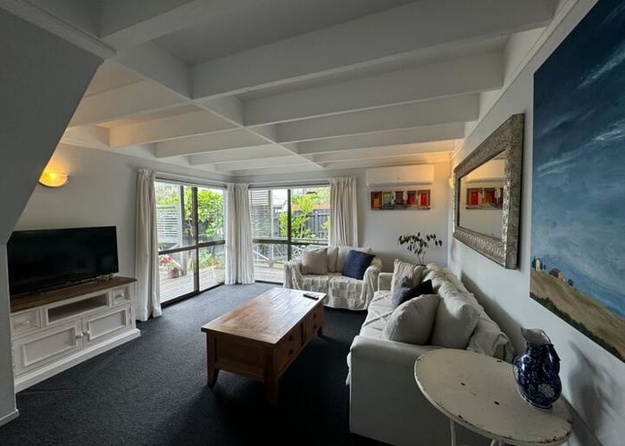  at 2/41 Northboro Road, Hauraki, North Shore City, Auckland