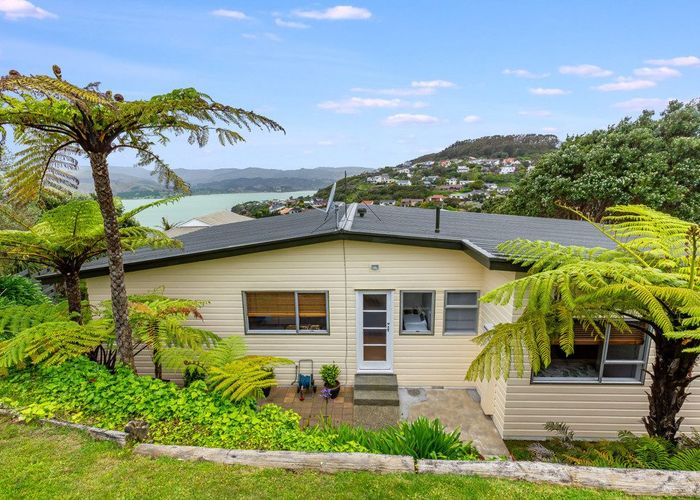  at 129 Kahu Road, Paremata, Porirua, Wellington