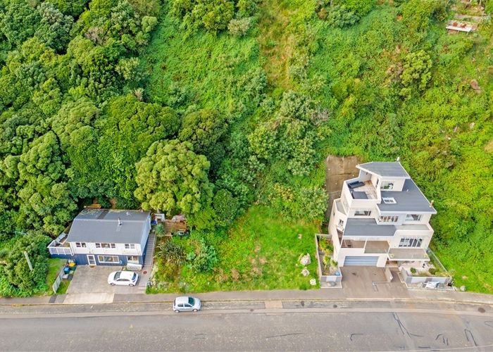  at 74 Moana Road, Plimmerton, Porirua