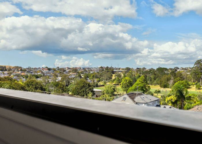  at 6/701 Hillsborough Road, Mount Roskill, Auckland